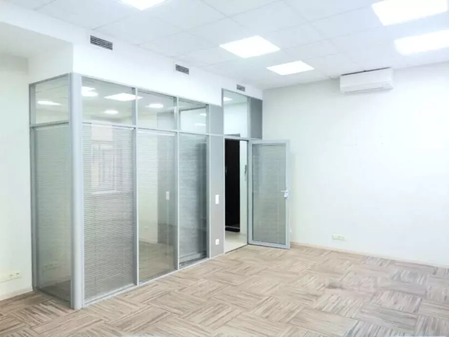 Офис в Санкт-Петербург Лахтинская ул., 4 (40 м) - Фото 2