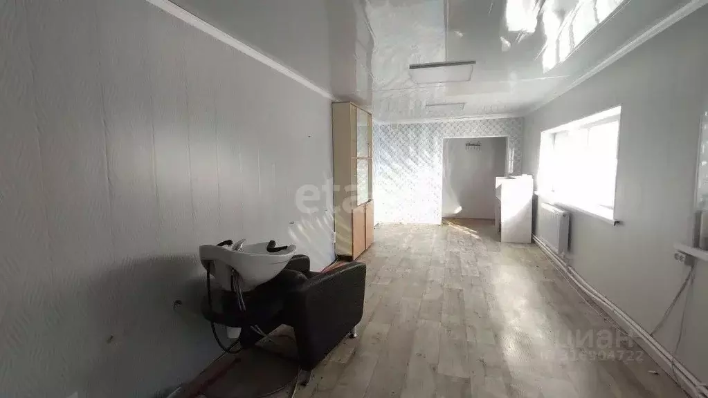 Помещение свободного назначения в Белгородская область, Поселок ... - Фото 0