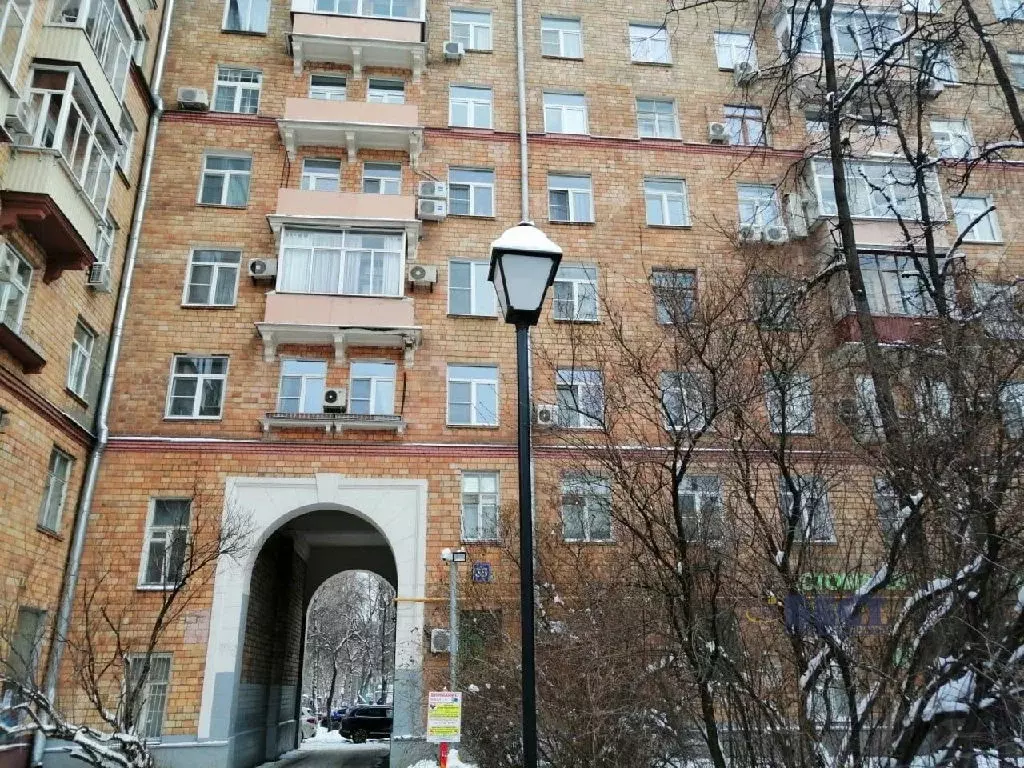 Продается комната в 3-комнатной квартире - Фото 0