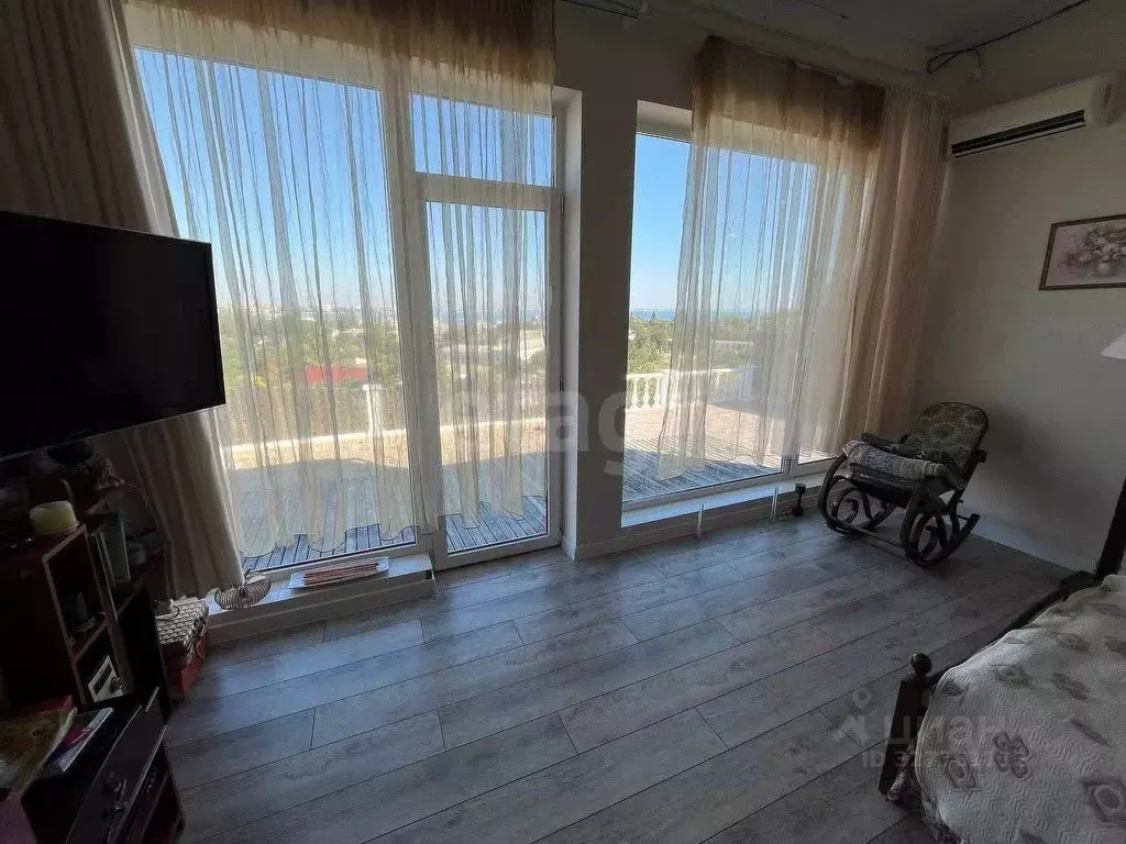 Дом в Крым, Феодосия ул. Старокарантинная (171 м) - Фото 1