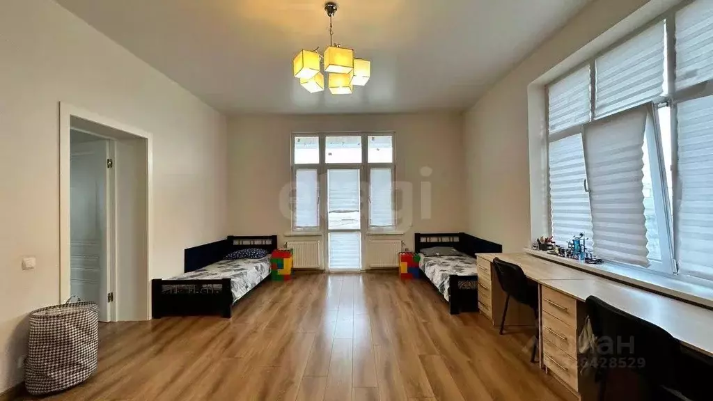 Дом в Крым, Симферополь ул. Нестерова (240 м) - Фото 1