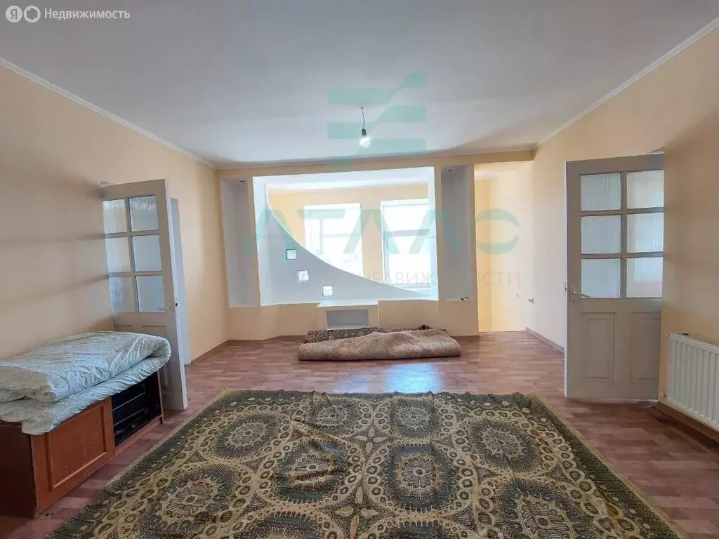 Дом в посёлок городского типа Гвардейское, Первомайская улица, 80 ... - Фото 1