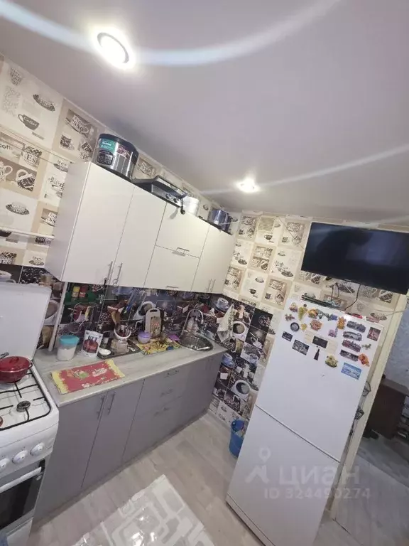 3-к кв. Омская область, Омск ул. Кирова, 22 (65.0 м) - Фото 2