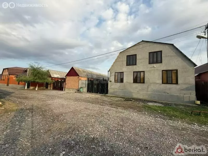 Дом в Карабулак, 1-й Сунженский переулок (200 м) - Фото 1