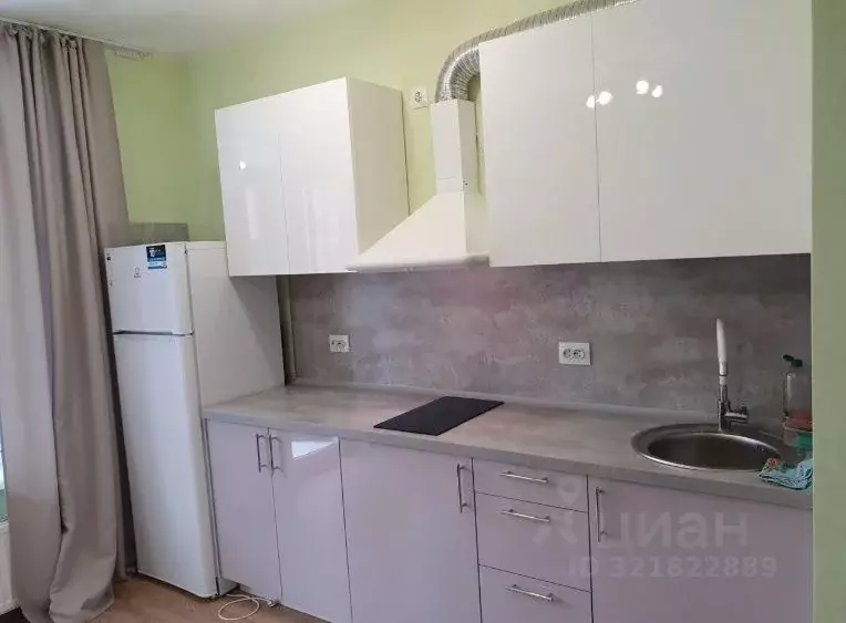 Студия Свердловская область, Екатеринбург бул. Золотистый, 7 (30.0 м) - Фото 0