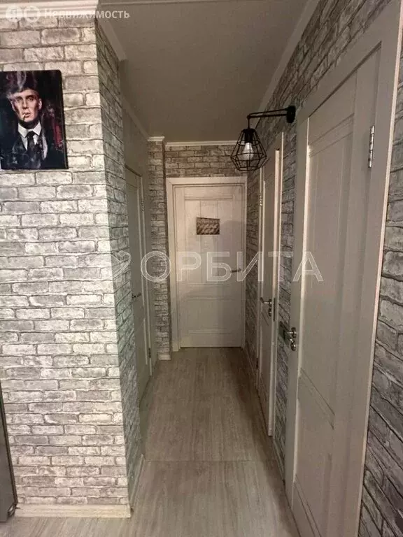 3-комнатная квартира: Тюмень, улица Пермякова, 79 (90 м) - Фото 1