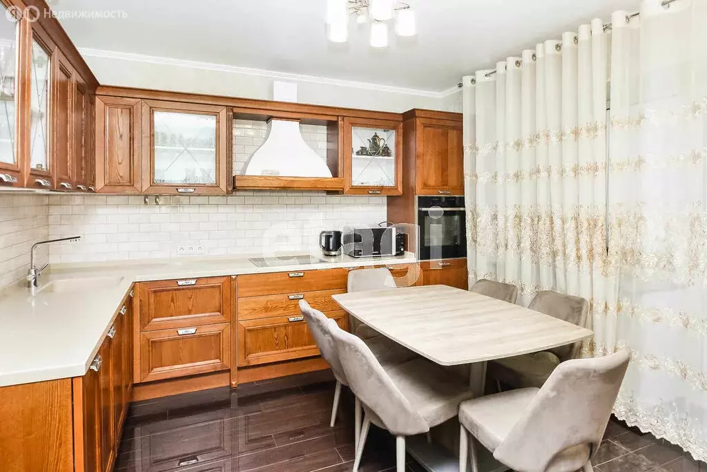 2-комнатная квартира: Тюмень, улица Достоевского, 18 (84.1 м) - Фото 2