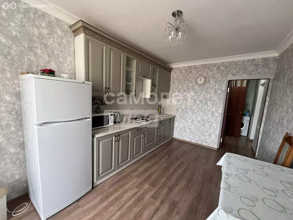 2-комнатная квартира: город Кизилюрт, улица Гагарина, 90 (70 м) - Фото 0