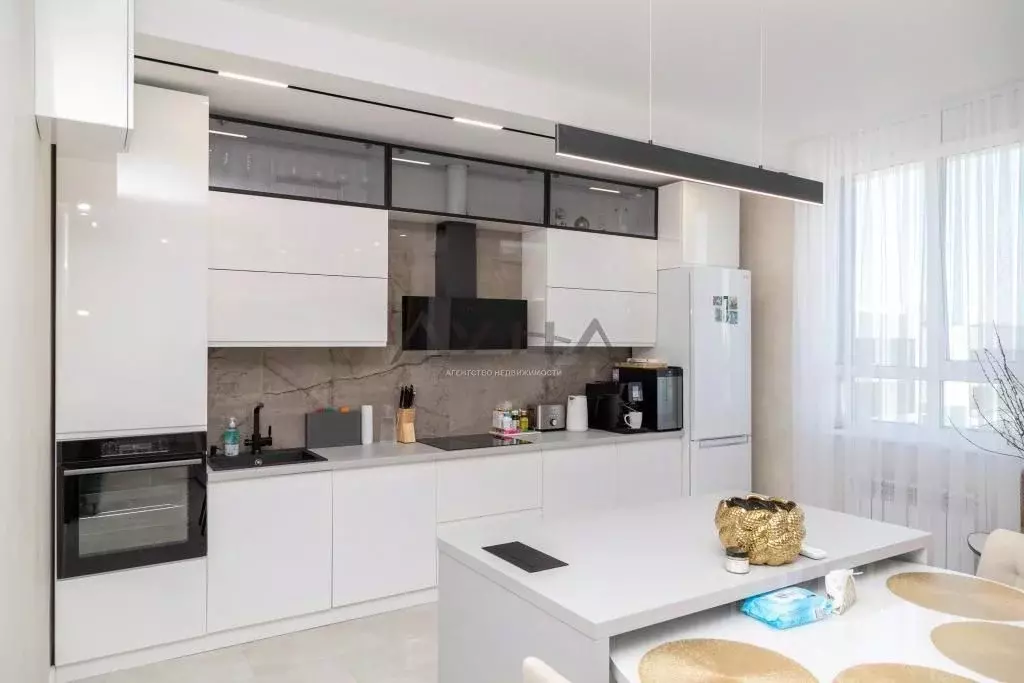 2-к кв. Татарстан, Набережные Челны ул. Николая Иванцова, 12 (68.0 м) - Фото 1