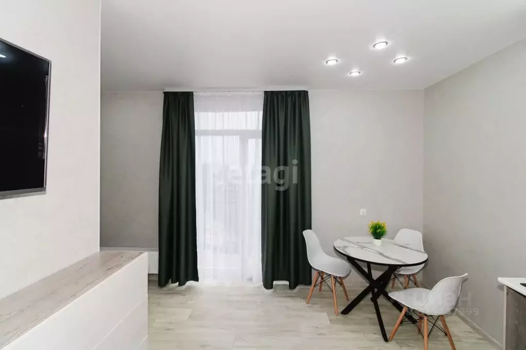 Студия Тюменская область, Тюмень ул. Краснооктябрьская, 16 (27.9 м) - Фото 1