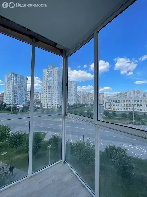 2-комнатная квартира: Тюмень, улица Дмитрия Менделеева, 16 (62 м) - Фото 0