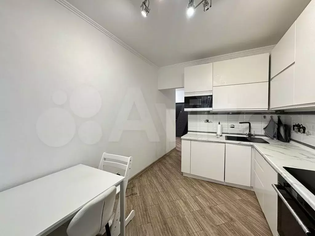 2-к. квартира, 61 м, 15/17 эт. - Фото 1