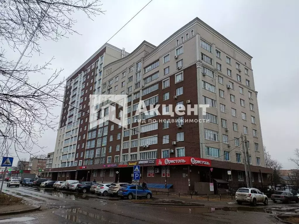 1-комнатная квартира: Иваново, улица Красных Зорь, 8 (64 м) - Фото 0