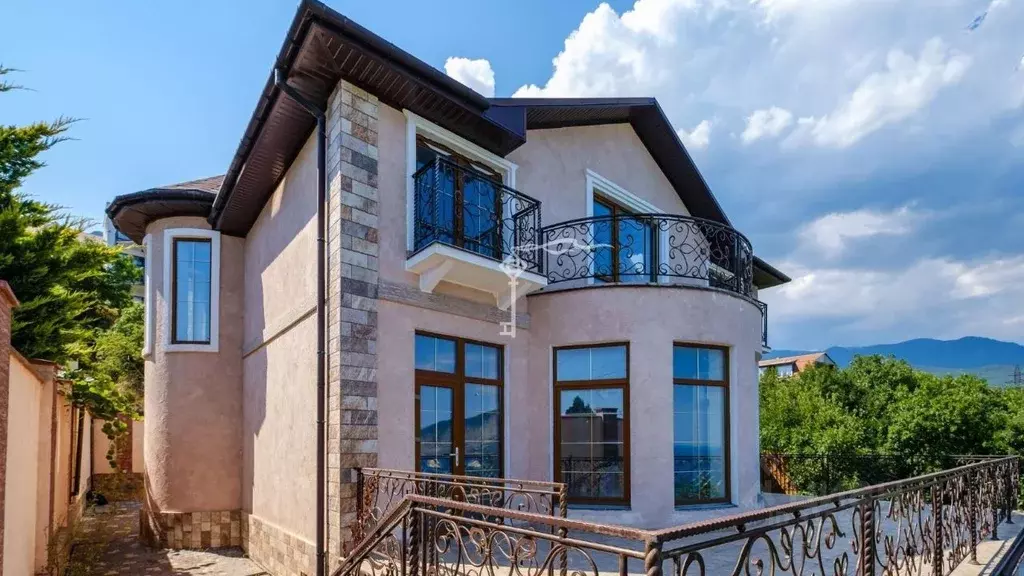 Дом в Крым, Ялта муниципальный округ, пос. Даниловка ул. Красная, 30 ... - Фото 0