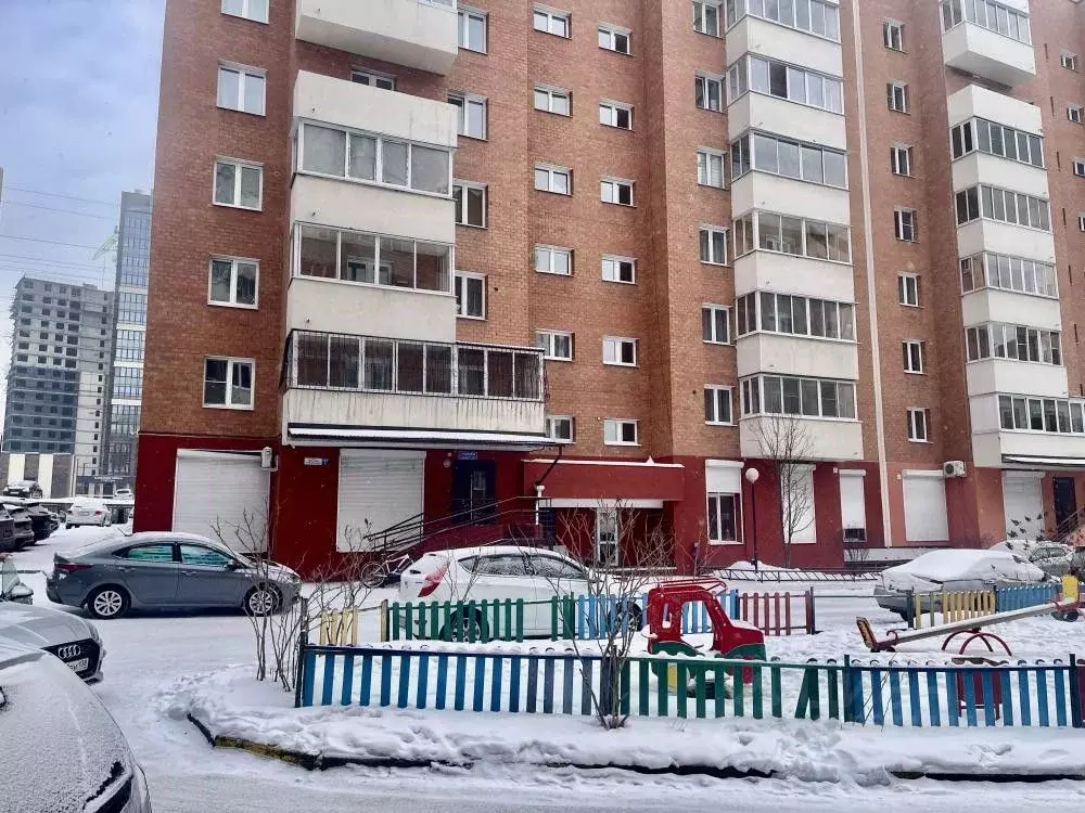 Помещение свободного назначения в Иркутская область, Иркутск наб. ... - Фото 1