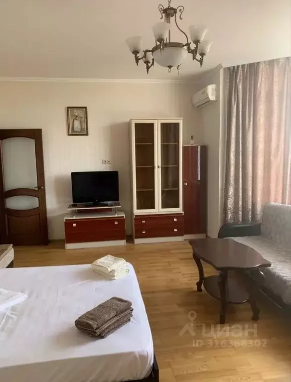 2-к кв. Краснодарский край, Геленджик ул. Тургенева, 43 (65.0 м) - Фото 1