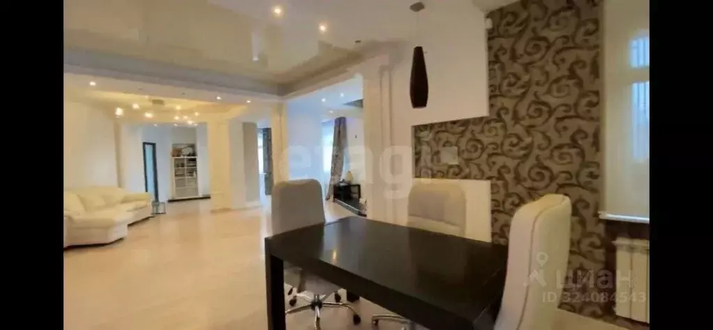 2-к кв. Кировская область, Киров ул. Труда, 84а (107.0 м) - Фото 1