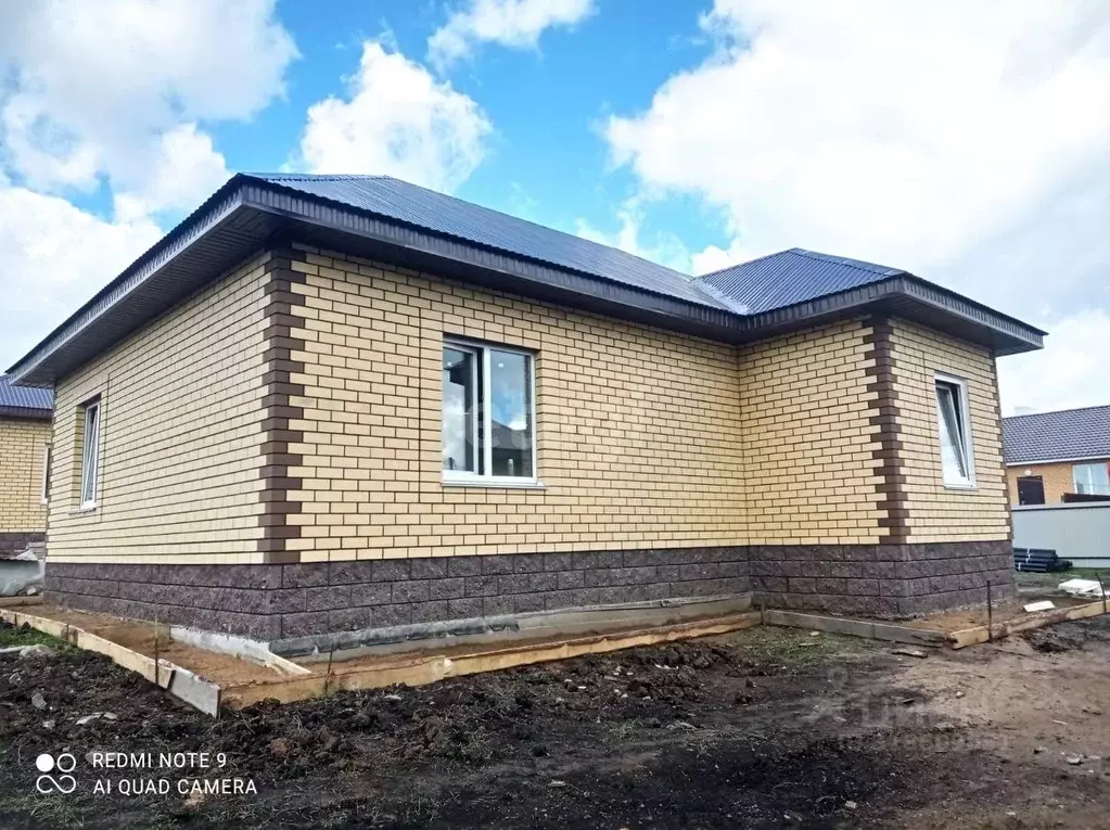 Дом в Башкортостан, с. Кармаскалы ул. Худайбердина, 44 (86 м) - Фото 1