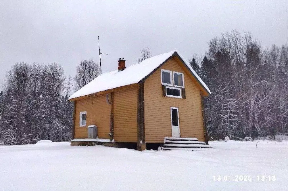 Коттедж в Ленинградская область, Лужское городское поселение, пос. ... - Фото 1
