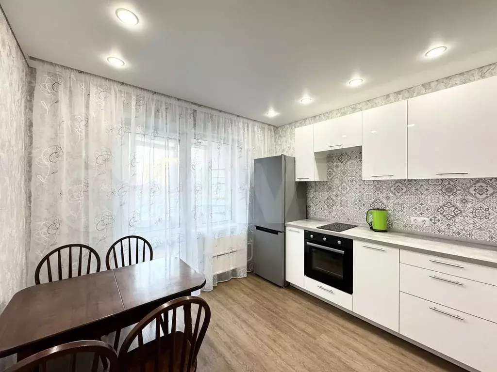 2-к. квартира, 60 м, 2/9 эт. - Фото 1