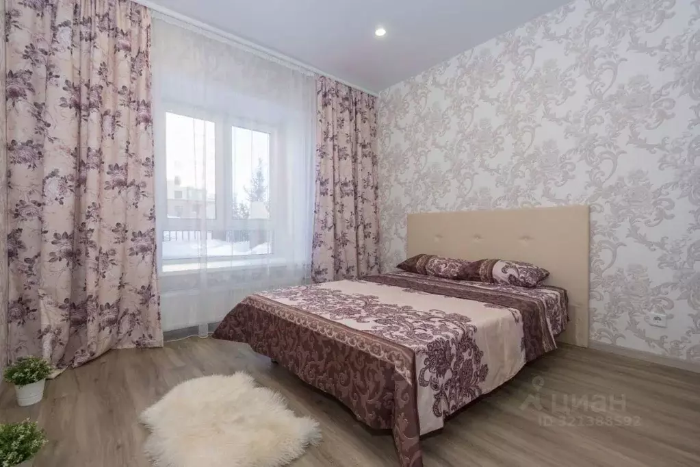 3-к кв. Новосибирская область, Новосибирск Планетная ул., 55/1 (80.0 ... - Фото 0