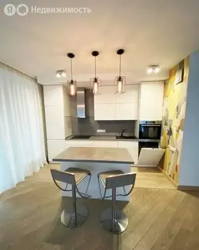 3-комнатная квартира: Краснодар, улица Даниила Смоляна, 1 (76 м) - Фото 1