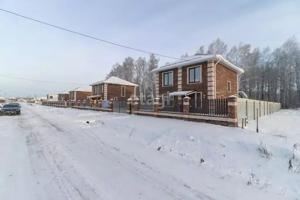 Дом в Тюменская область, Тюменский район, д. Ушакова ул. Вишневая (110 ... - Фото 0