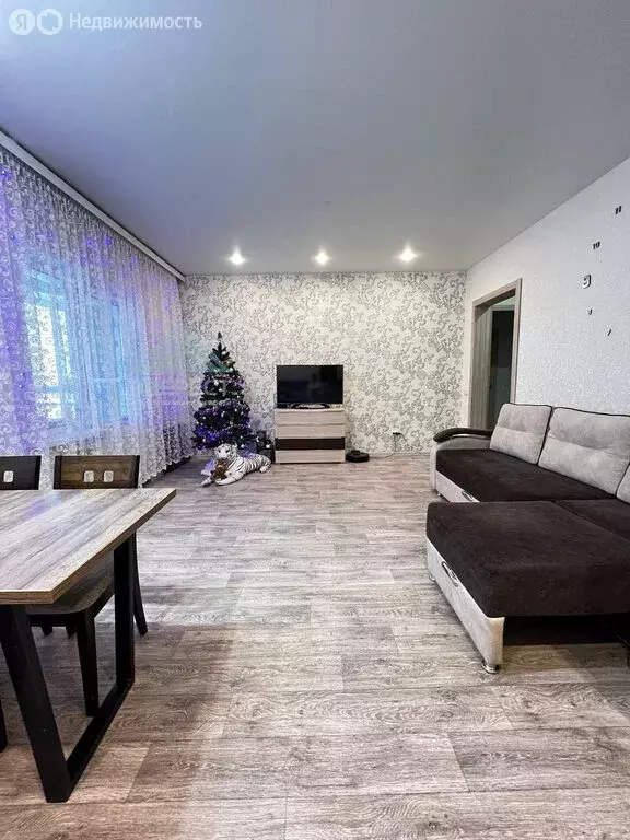 2-комнатная квартира: Абакан, улица Авиаторов, 2 (67.2 м) - Фото 0