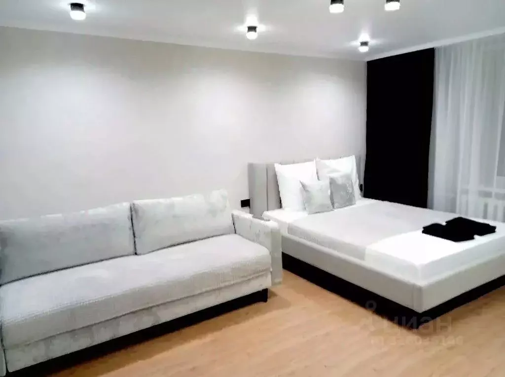 1-к кв. Татарстан, Альметьевск ул. Шевченко, 142 (75.0 м) - Фото 1