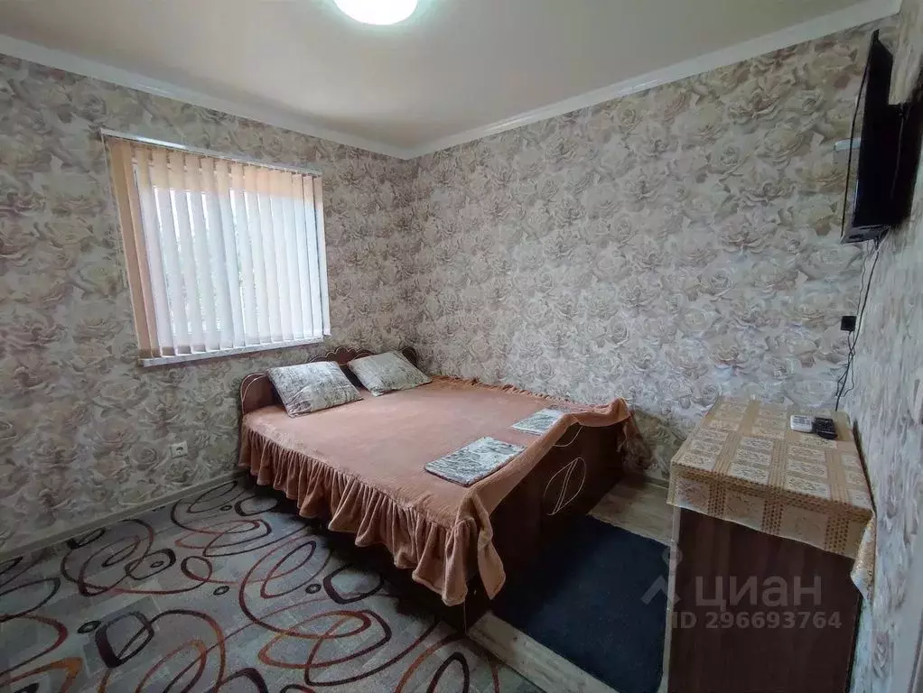 Дом в Краснодарский край, Ейский район, Должанская ст-ца Полевой пер., ... - Фото 1