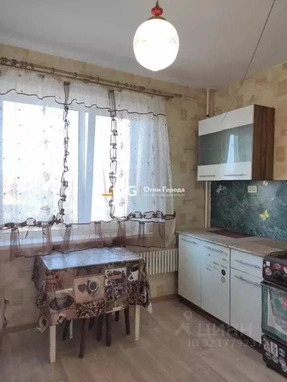 1-к кв. Брянская область, Брянск Мало-Озерная ул., 1 (40.0 м) - Фото 0