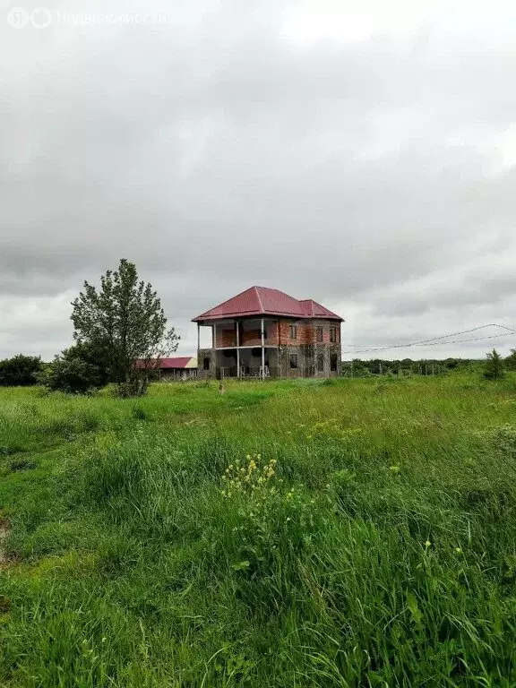 Дом в станица Суворовская, улица Крылова (253.2 м) - Фото 1