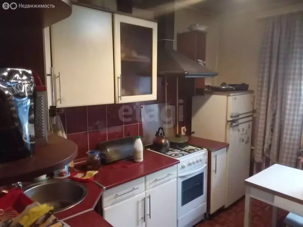 3-комнатная квартира: Курган, жилой район Заозёрный, 2-й микрорайон, 3 ... - Фото 1
