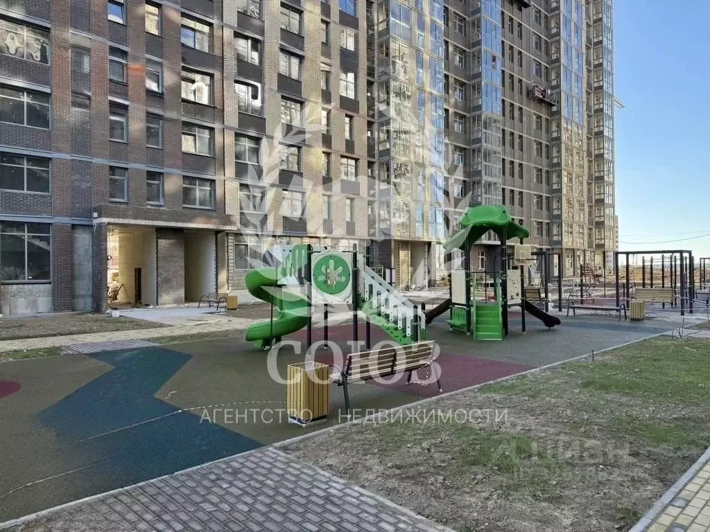 2-к кв. Калужская область, Калуга ул. Адмирала Сенявина, 1 (56.84 м) - Фото 2