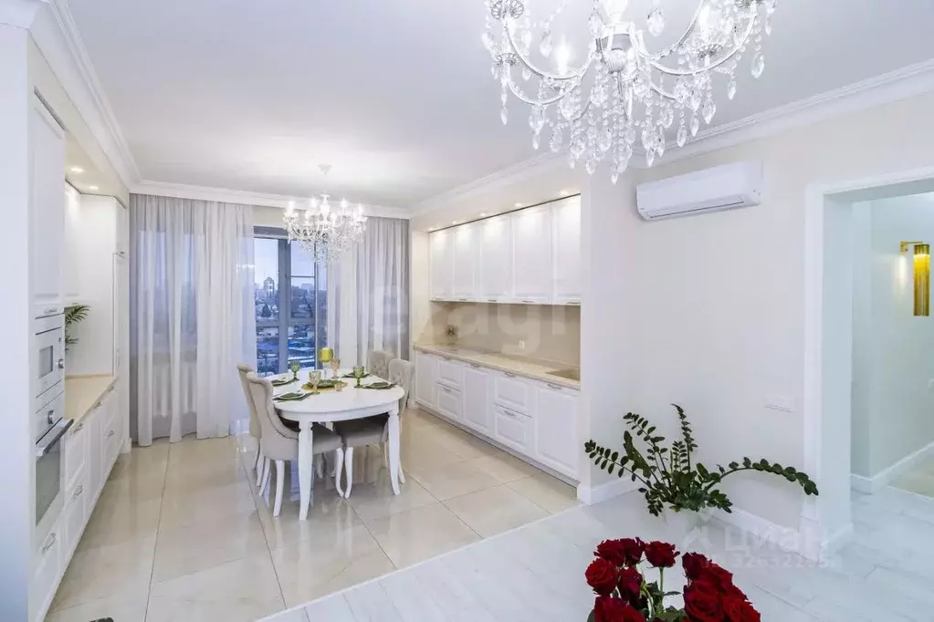 3-к кв. Тюменская область, Тюмень ул. Максима Горького, 90 (106.5 м) - Фото 1