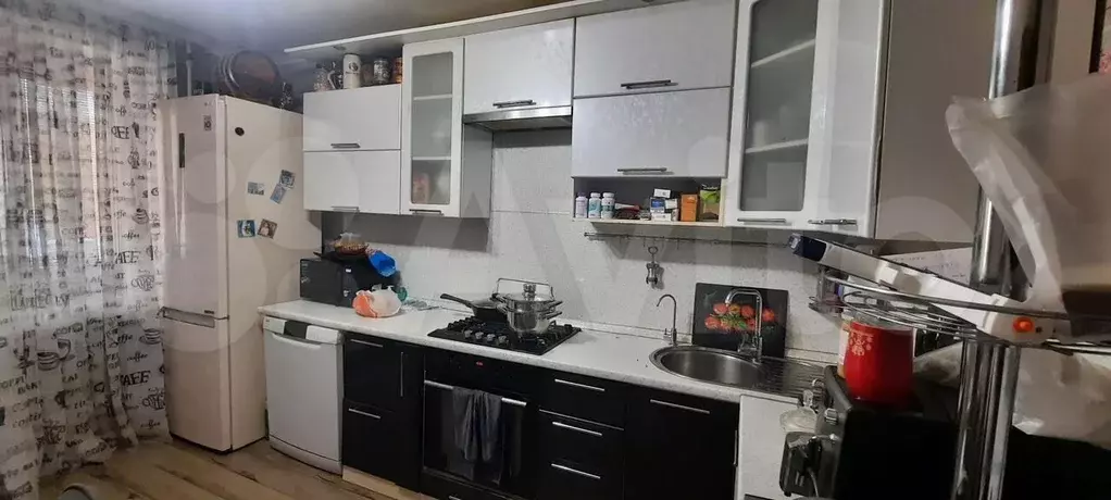 2-к. квартира, 63 м, 1/9 эт. - Фото 0