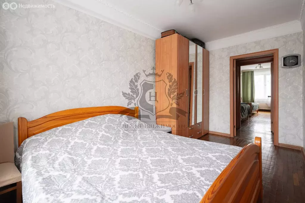 3-комнатная квартира: Санкт-Петербург, улица Партизана Германа, 18к2 ... - Фото 1