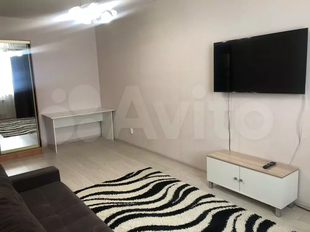 1-к. квартира, 38 м, 5/9 эт. - Фото 1