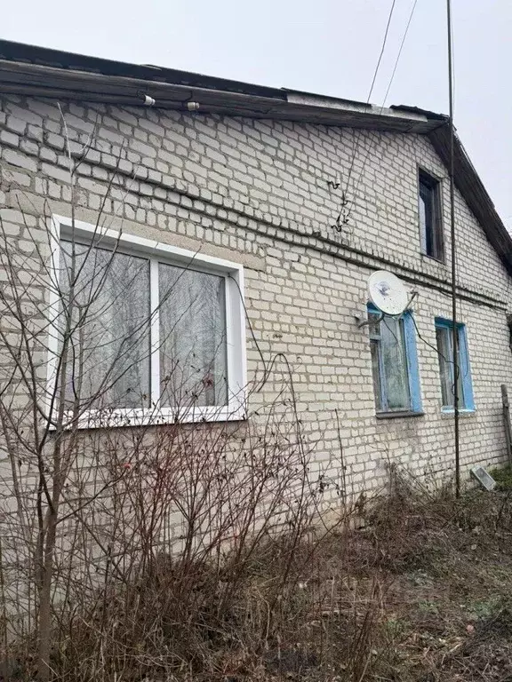 Дом в Брянская область, Севский район, Доброводское с/пос, с. Сенное ... - Фото 1