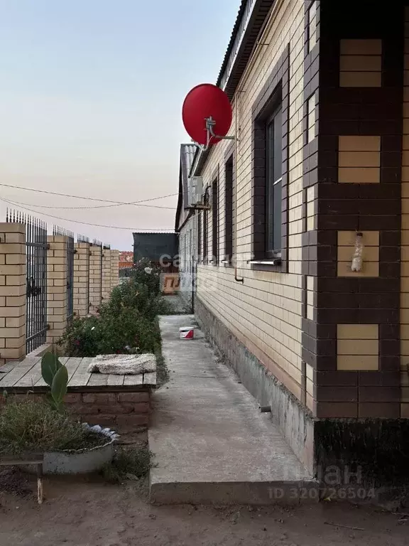 Дом в Астраханская область, Володарский район, с. Сизый Бугор ул. ... - Фото 2