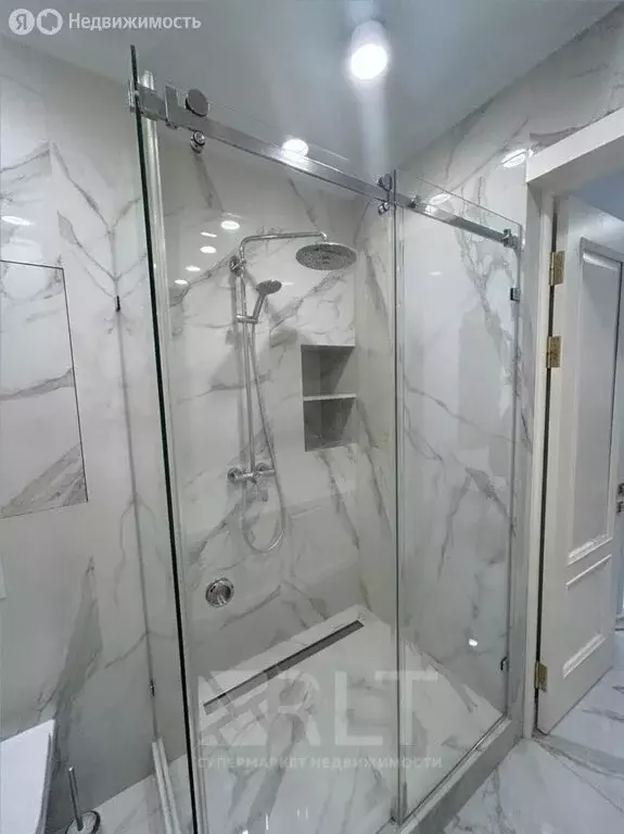 2-комнатная квартира: Махачкала, улица Азиза Алиева, 18 (54 м) - Фото 0