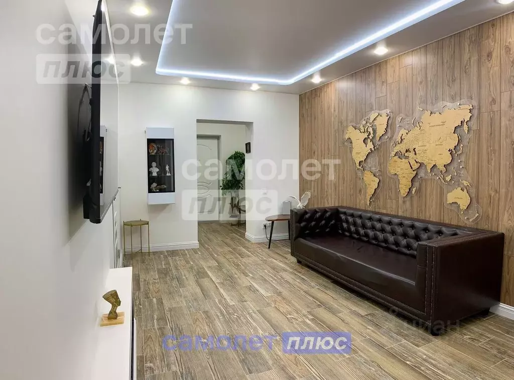2-к кв. Чувашия, Чебоксары Нижегородская ул., 4 (71.8 м) - Фото 0