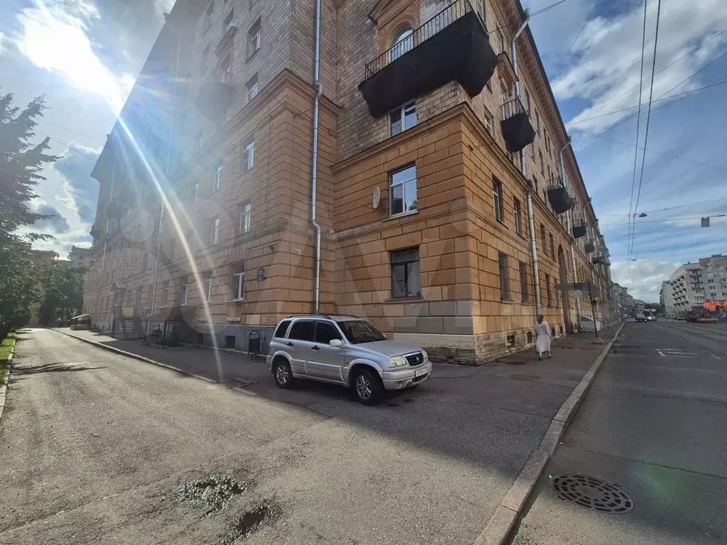 Торговая площадь на Среднем проспекте В.О - Фото 1