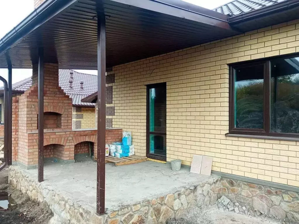 Дом в Белгородская область, Белгородский район, Дубовское с/пос, пос. ... - Фото 1