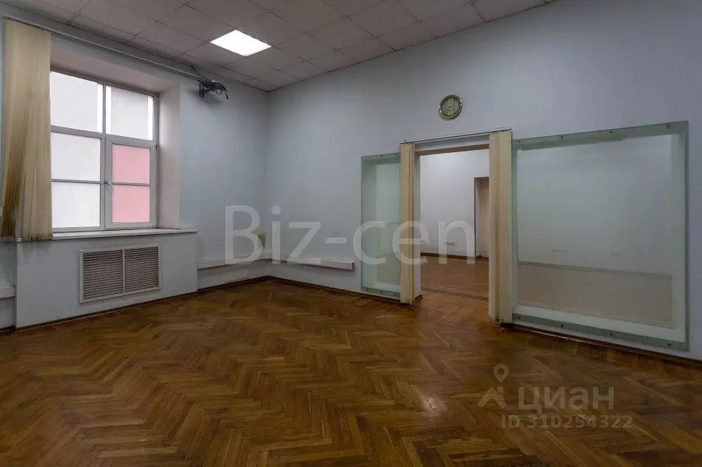 Офис в Санкт-Петербург Инженерная ул., 6 (590 м) - Фото 1