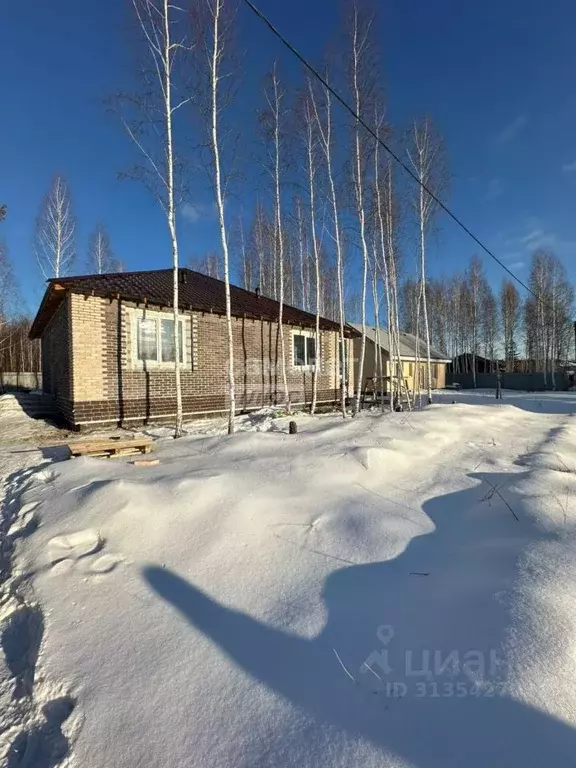 Дом в Свердловская область, Верхнее Дуброво пгт ул. Марьина Роща, 15 ... - Фото 1