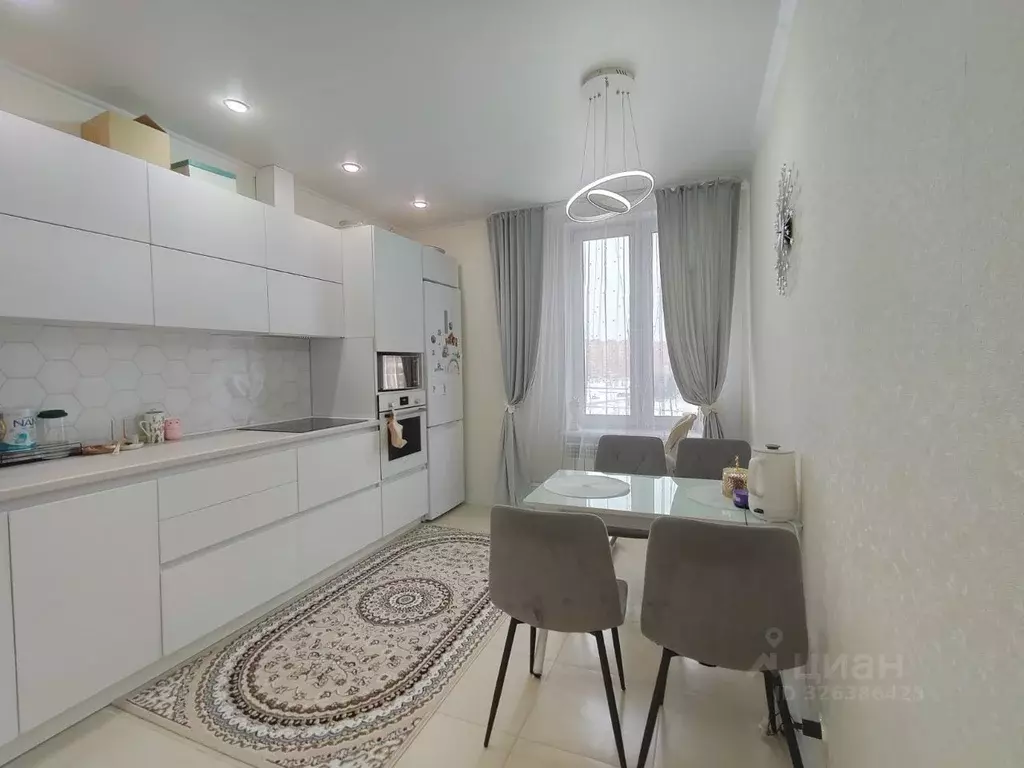 2-к кв. Омская область, Омск просп. Комарова, 17К3 (55.8 м) - Фото 1