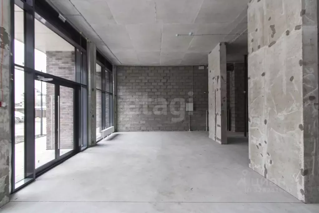 Помещение свободного назначения в Тюменская область, Тюмень ул. ... - Фото 1