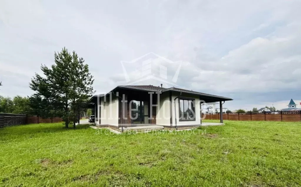 Дом в Калужская область, Боровский муниципальный округ, Совьяки с/пос, ... - Фото 1