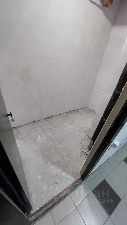 Склад в Тюменская область, Тюмень ул. Фармана Салманова, 4 (4 м) - Фото 1